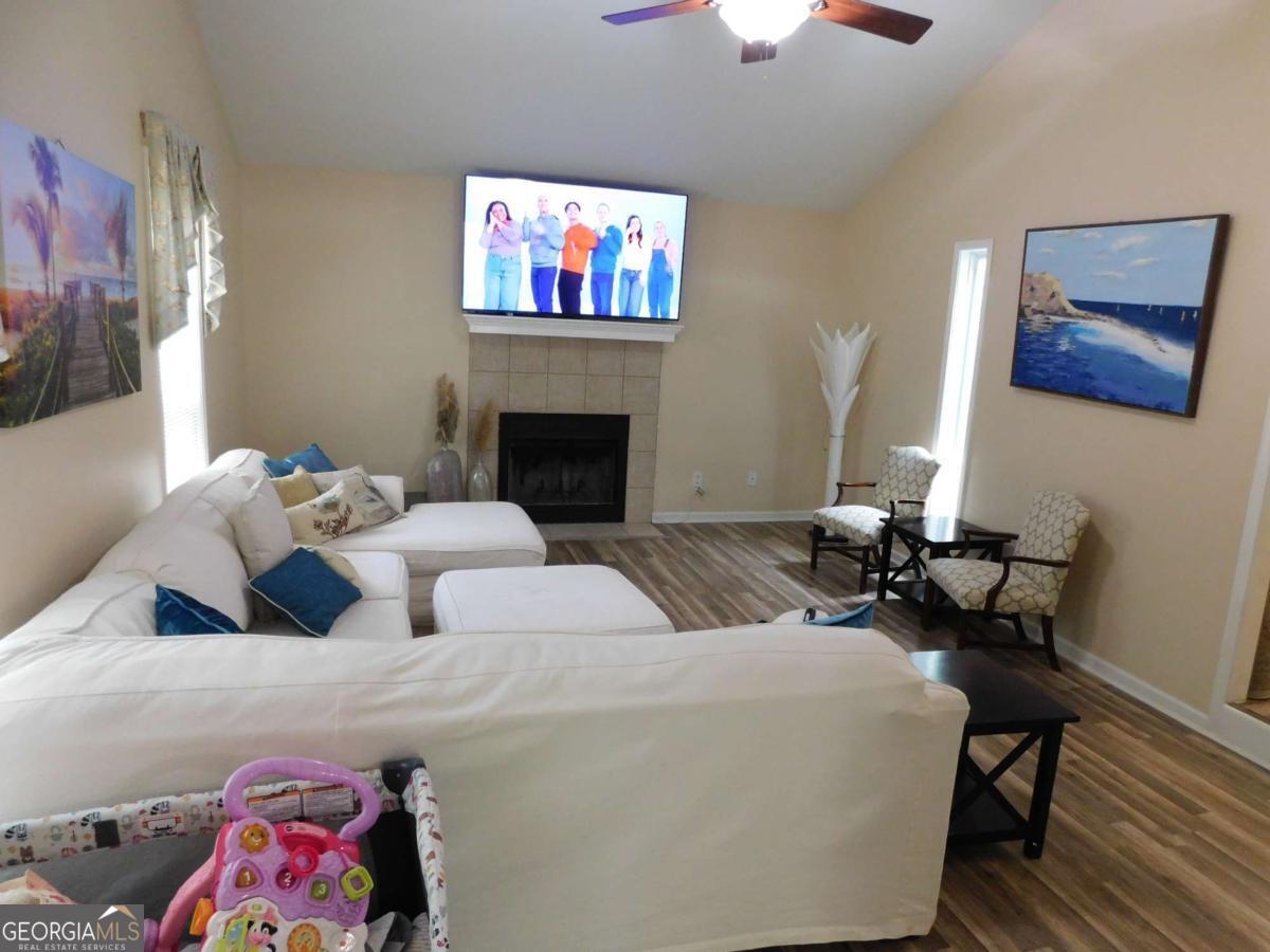 8805 Willow Creek Court Property Photo 6