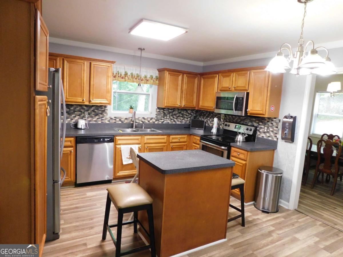 8805 Willow Creek Court Property Photo 11