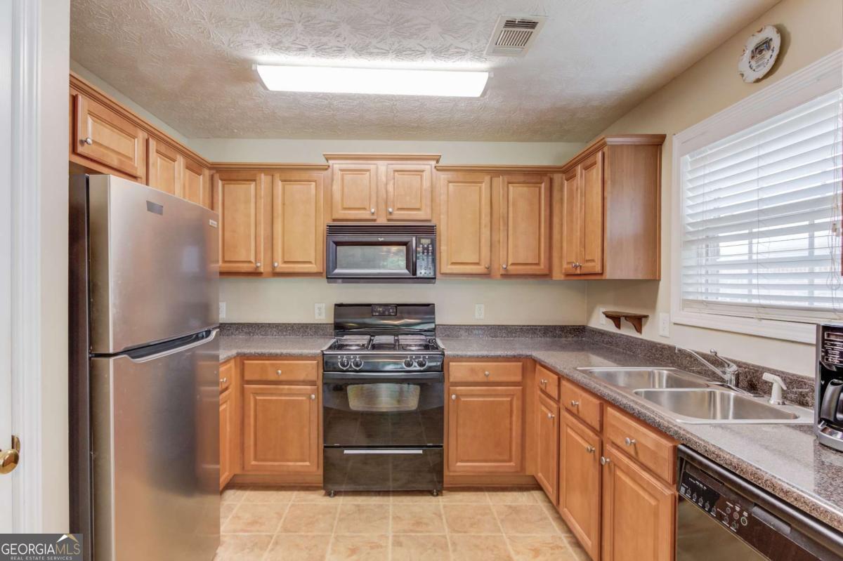 5614 Ashmoore Court Property Photo 11