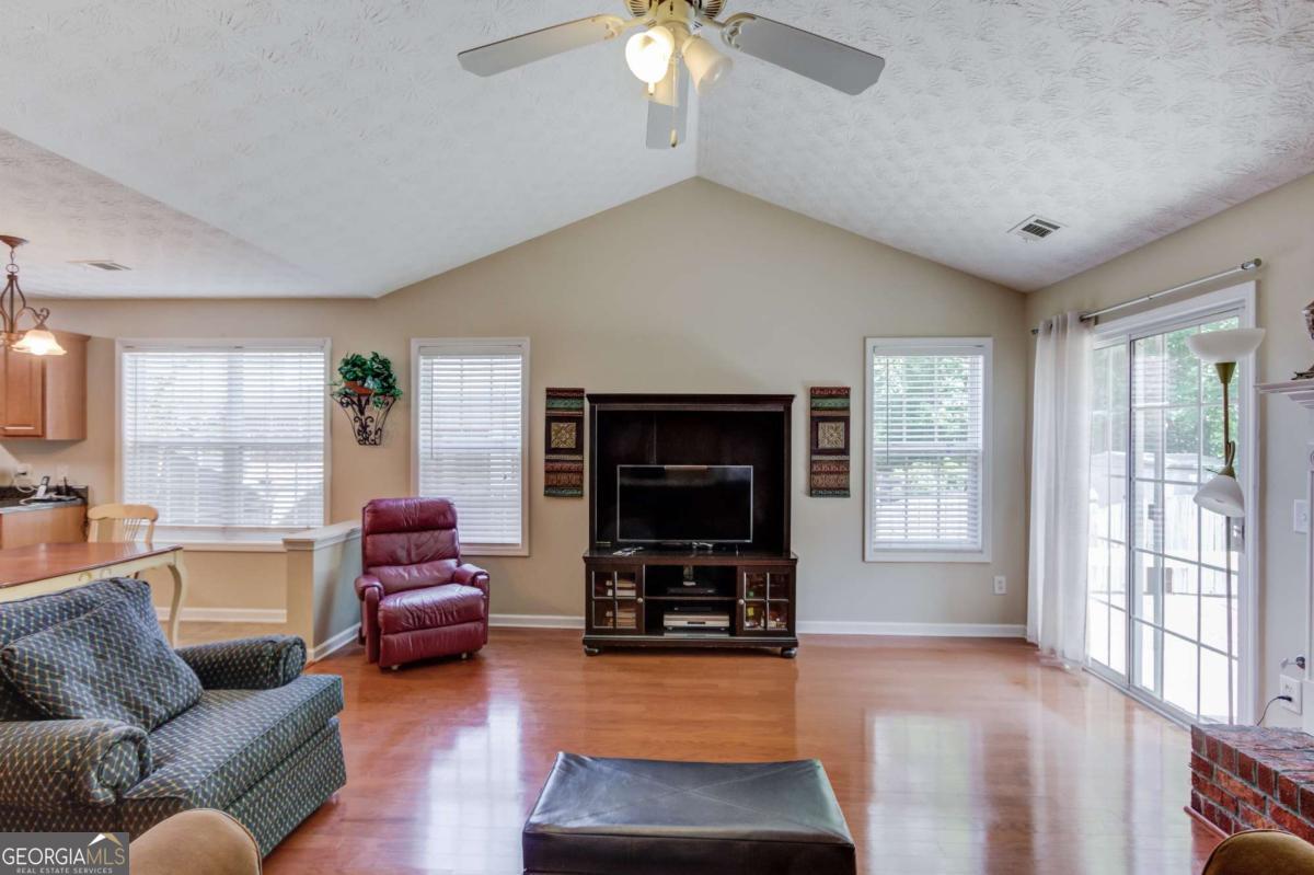 5614 Ashmoore Court Property Photo 15