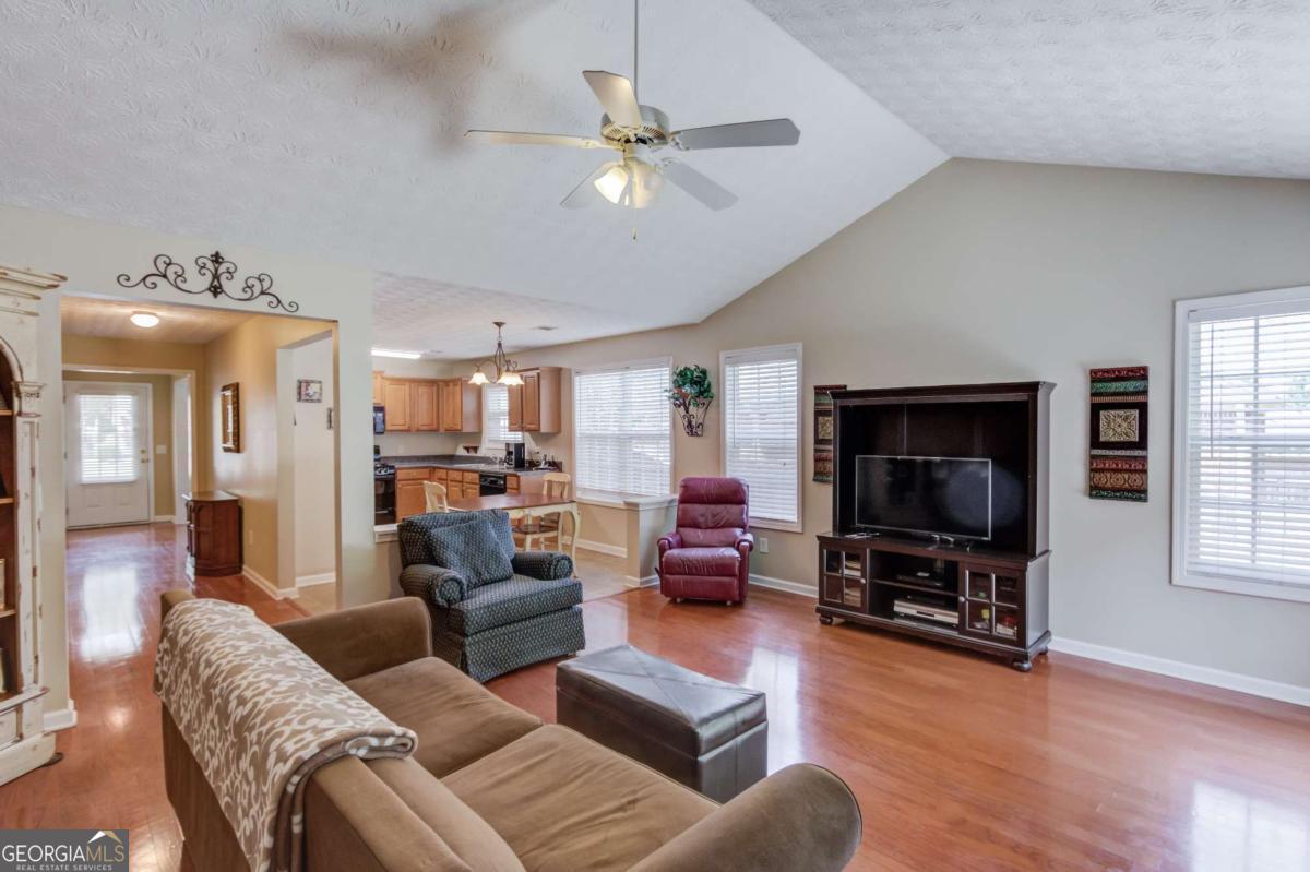 5614 Ashmoore Court Property Photo 16