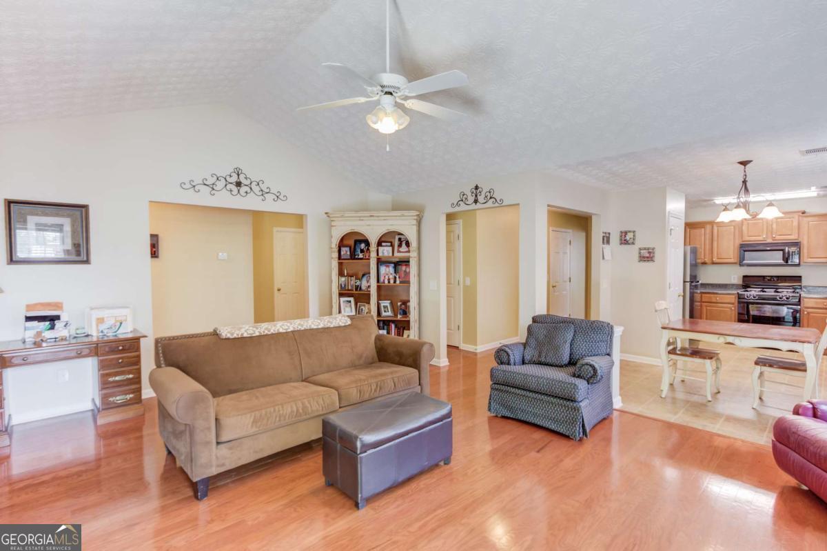 5614 Ashmoore Court Property Photo 17