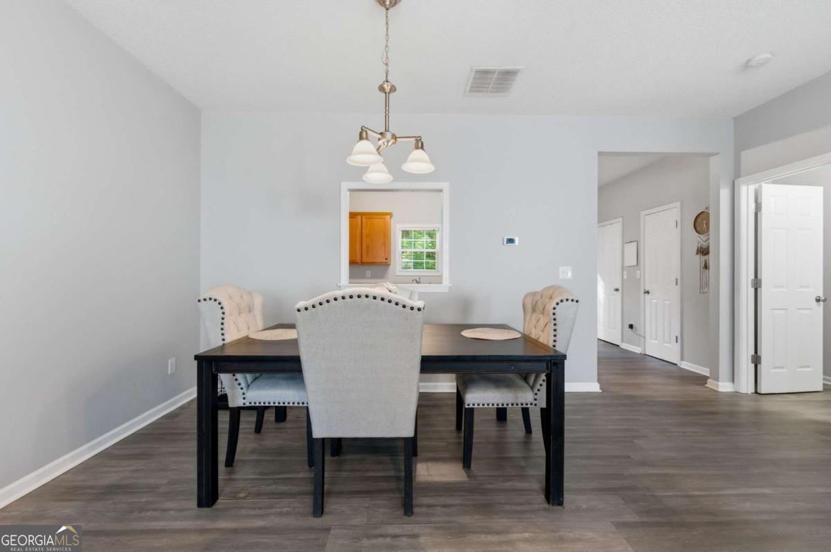 313 Venture Path Property Photo 6