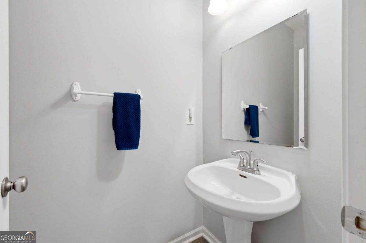313 Venture Path Property Photo 11