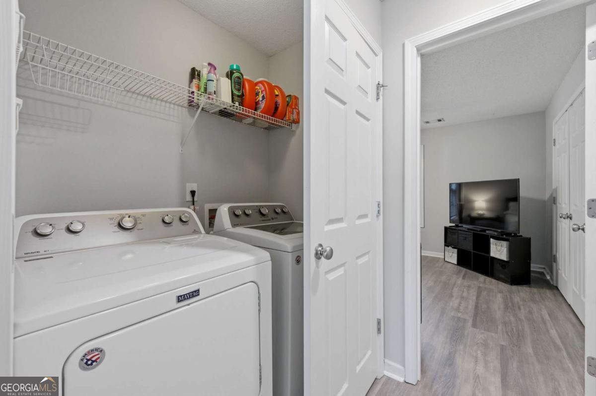 313 Venture Path Property Photo 20