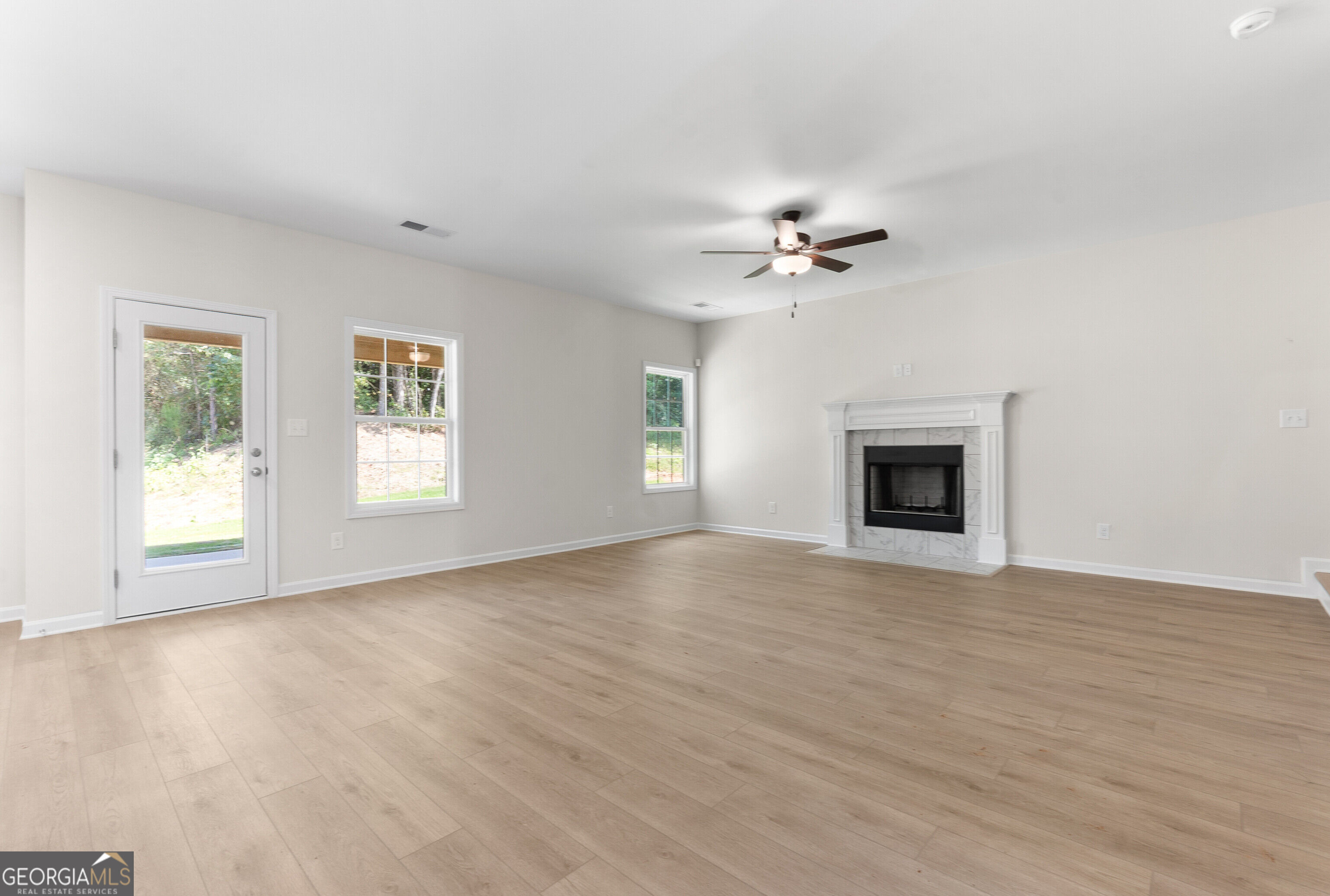 304 Baxter Drive # 6 Property Photo 6