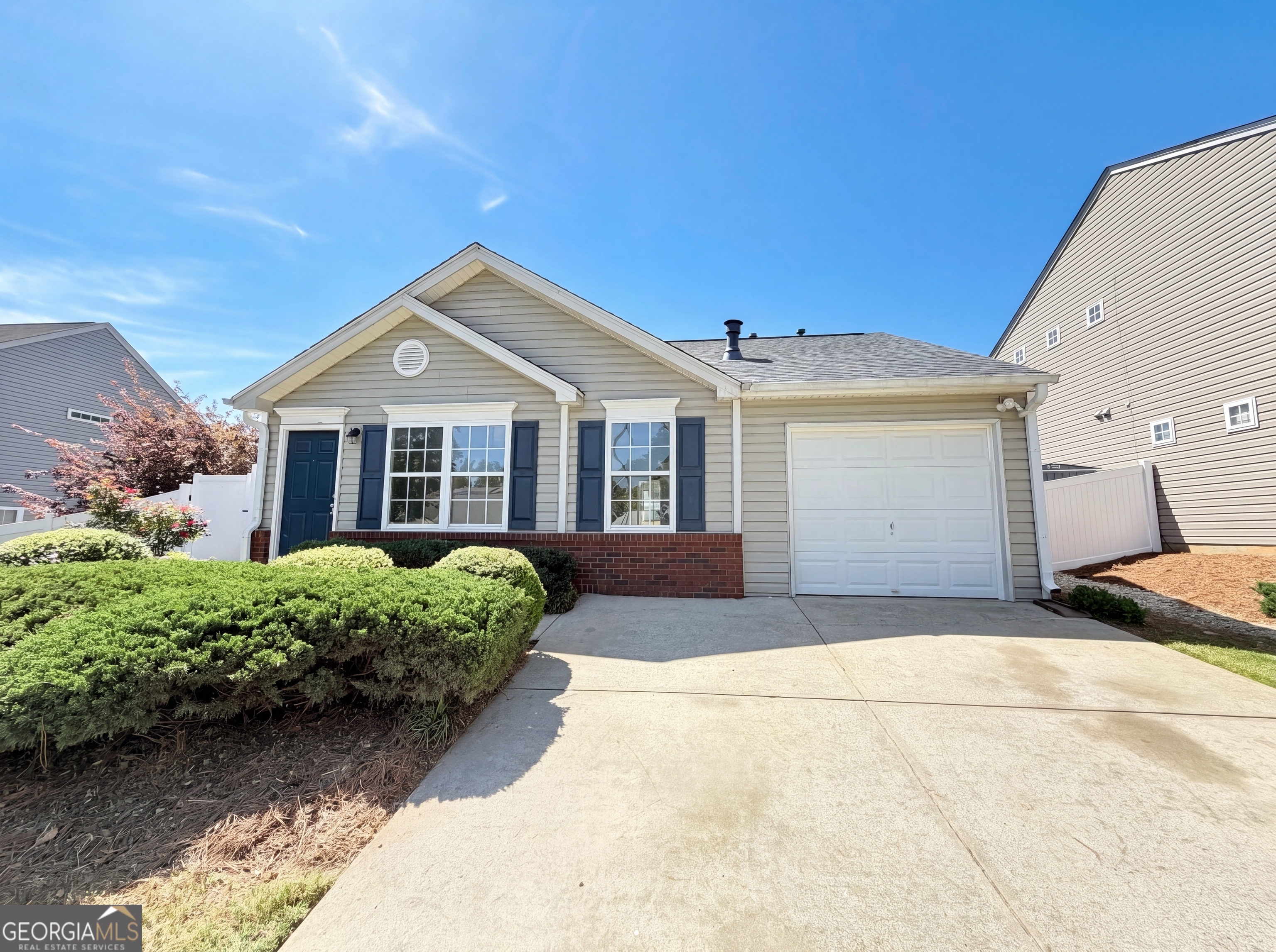 503 Oakleaf Court Property Photo 1