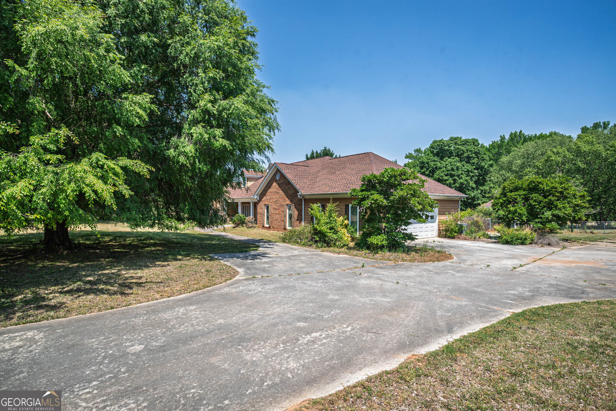 1520 Old Monroe Madison Highway Property Photo 3