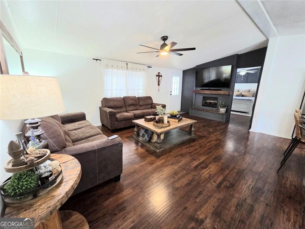 4855 Peachtree Drive Property Photo 6
