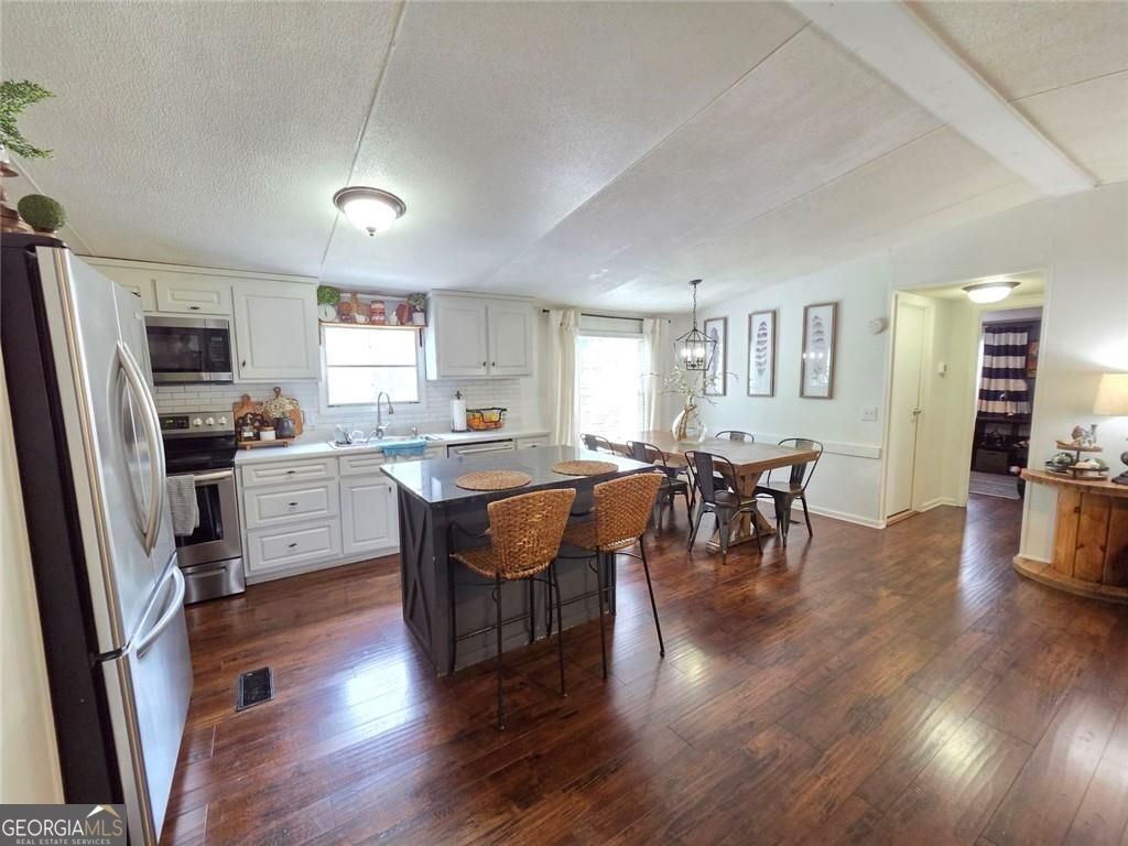 4855 Peachtree Drive Property Photo 8