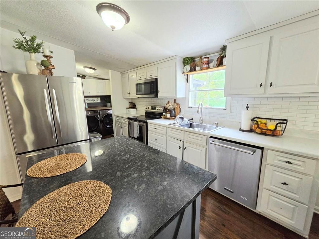 4855 Peachtree Drive Property Photo 9