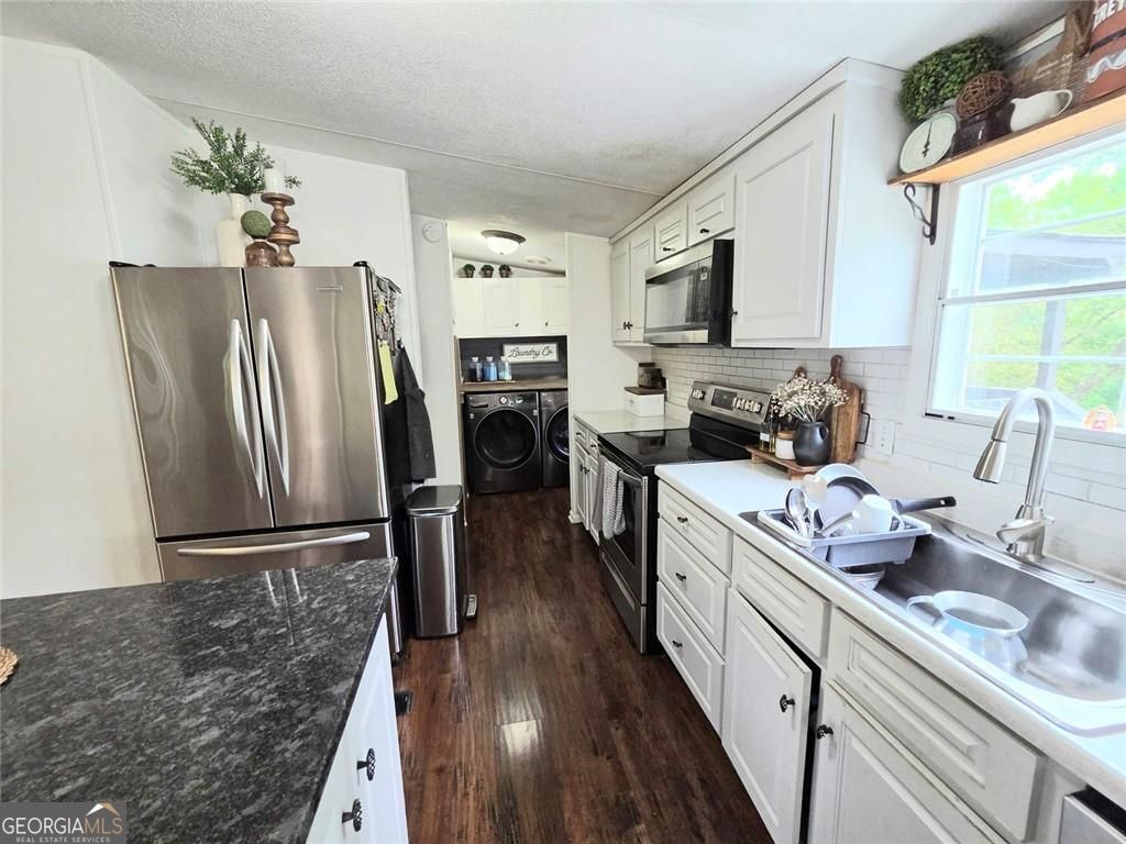 4855 Peachtree Drive Property Photo 10