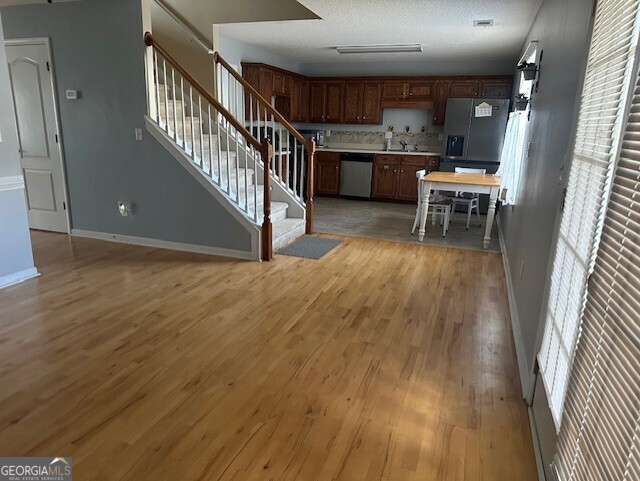 610 City Park Drive Property Photo 5