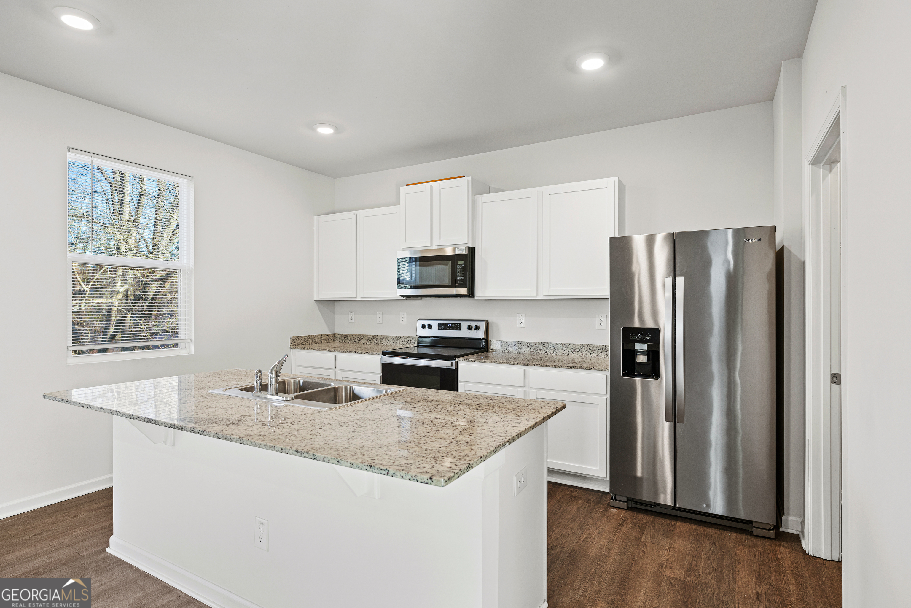 196 Embry Boulevard Property Photo 12