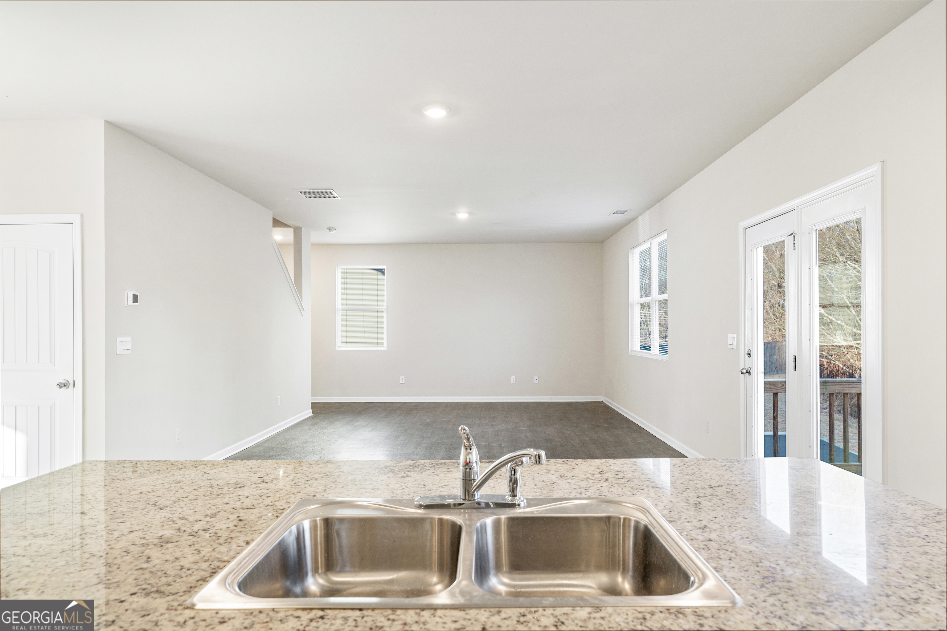 196 Embry Boulevard Property Photo 16