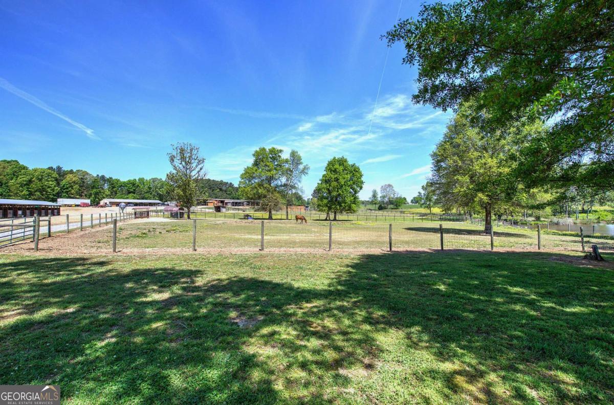 486 County Line Road Property Photo 7