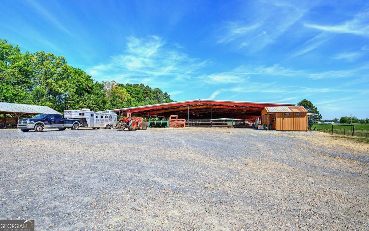 486 County Line Road Property Photo 12