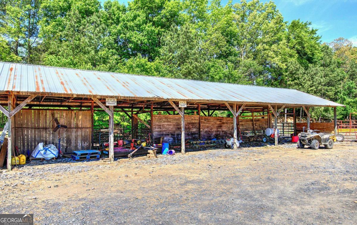 486 County Line Road Property Photo 15