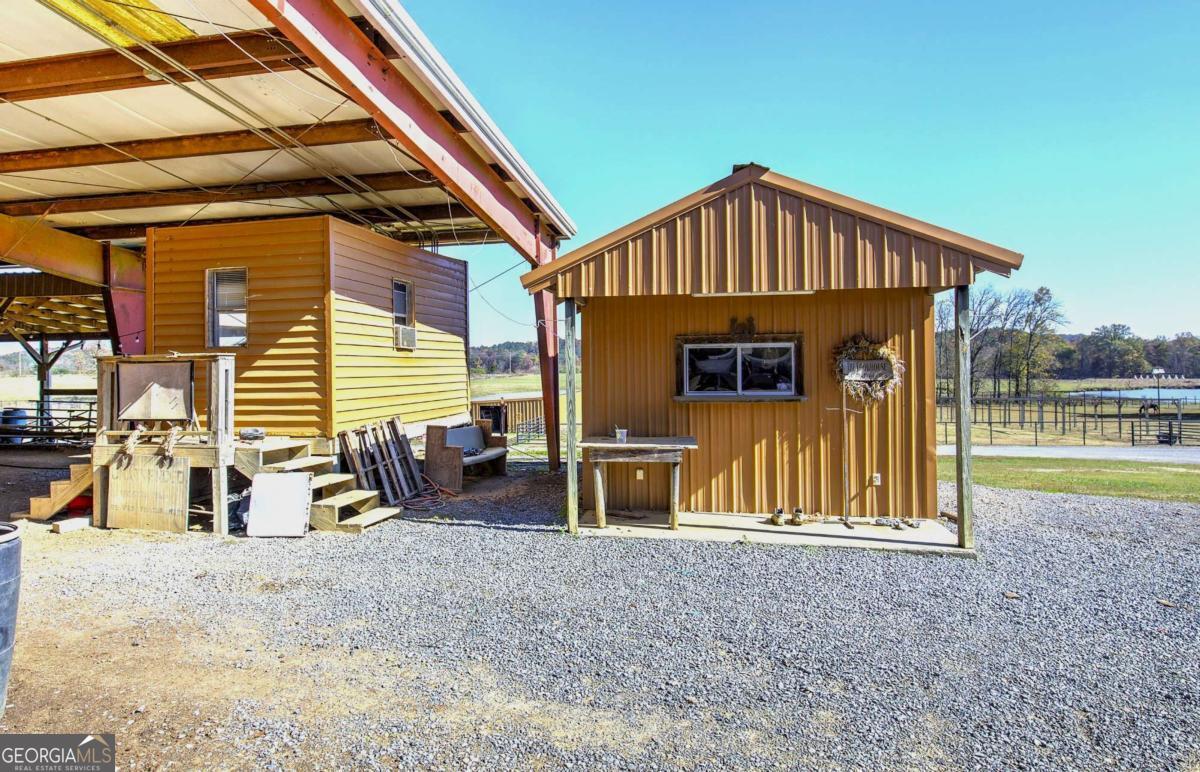 486 County Line Road Property Photo 26
