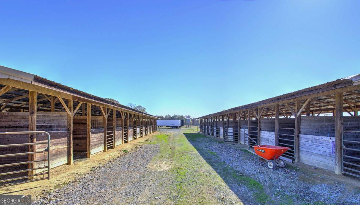 486 County Line Road Property Photo 28