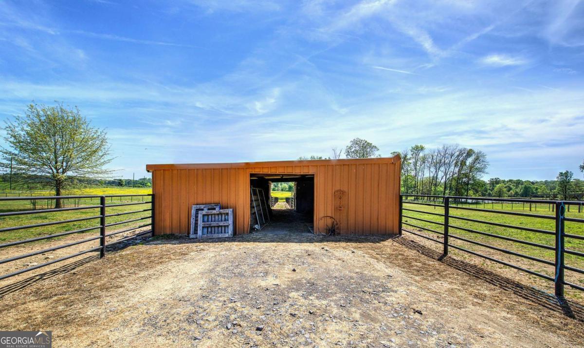 486 County Line Road Property Photo 30