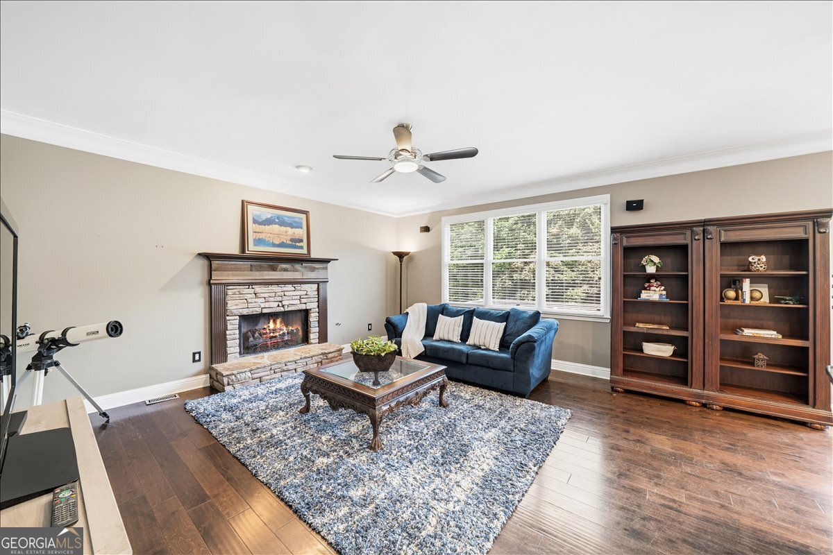 6415 E Hills Court Property Photo 8