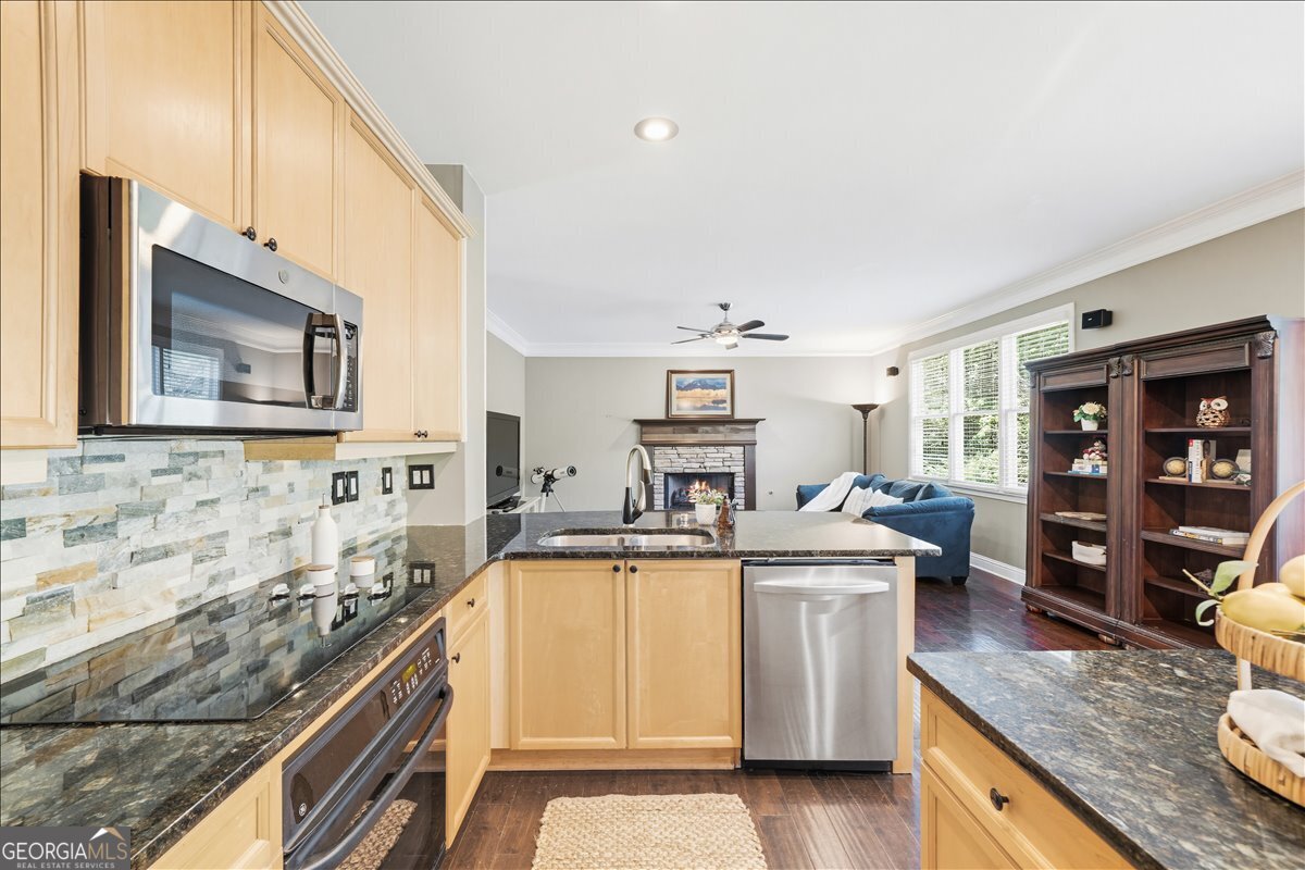 6415 E Hills Court Property Photo 15
