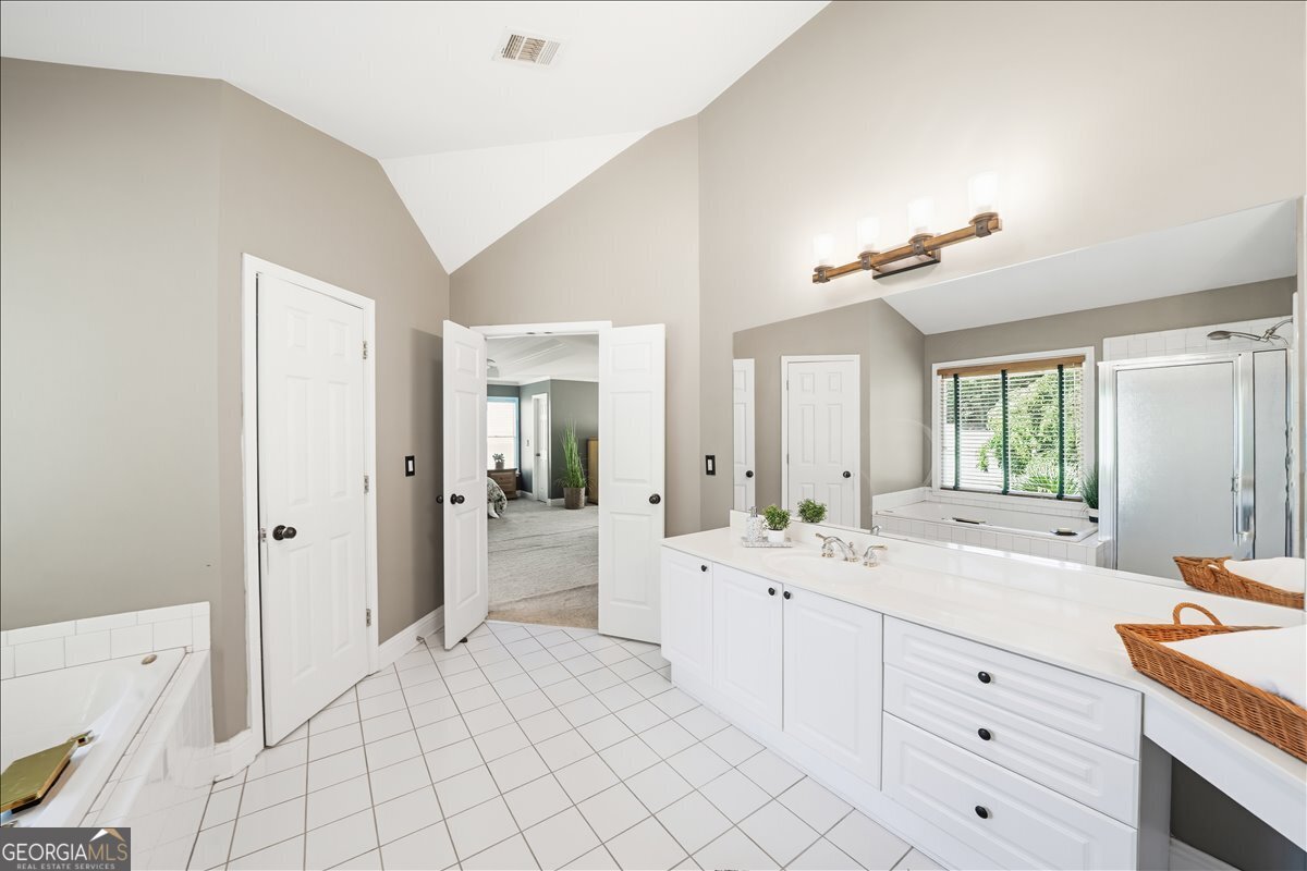 6415 E Hills Court Property Photo 28