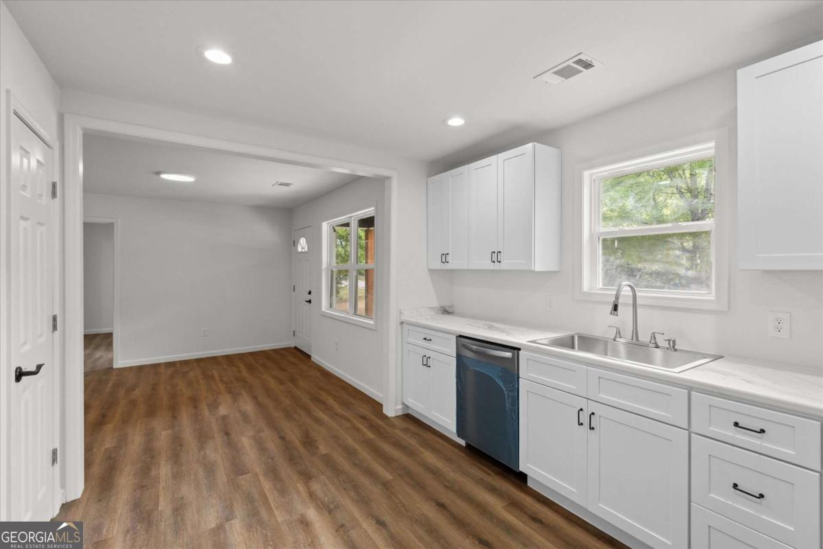 315 Bledsoe Street Property Photo 6