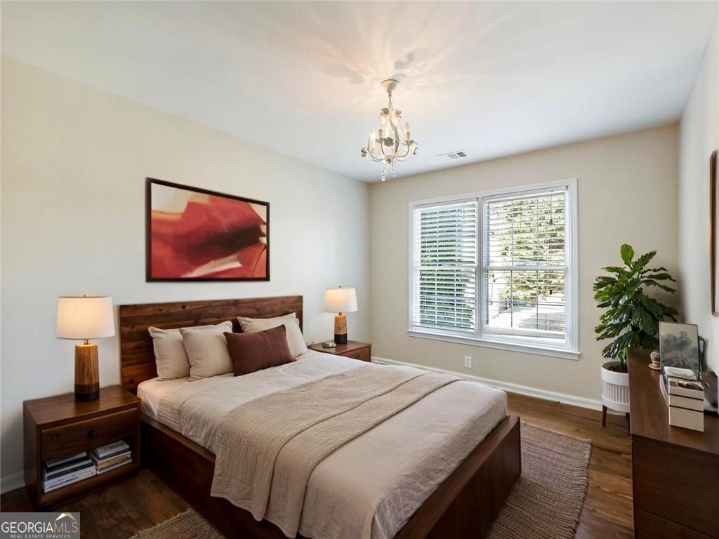 2348 Logan Circle Ne Property Photo 11