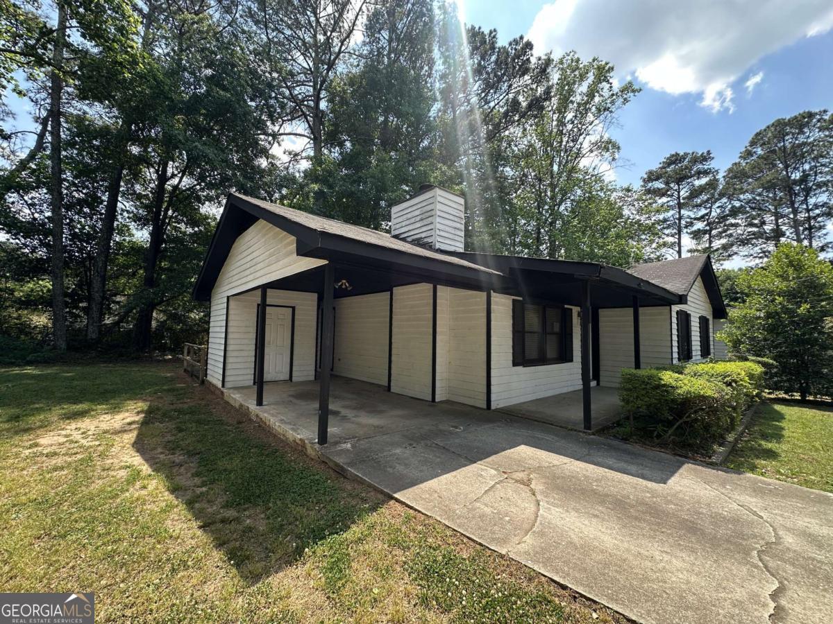 9182 Bent Pine Court Ne Property Photo 3