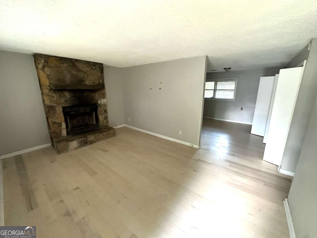 9182 Bent Pine Court Ne Property Photo 6