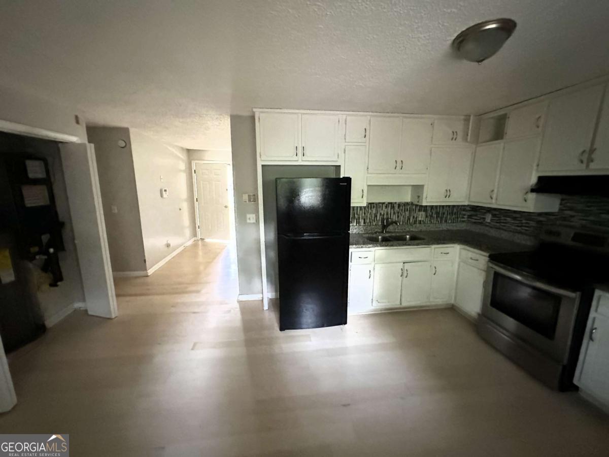 9182 Bent Pine Court Ne Property Photo 8