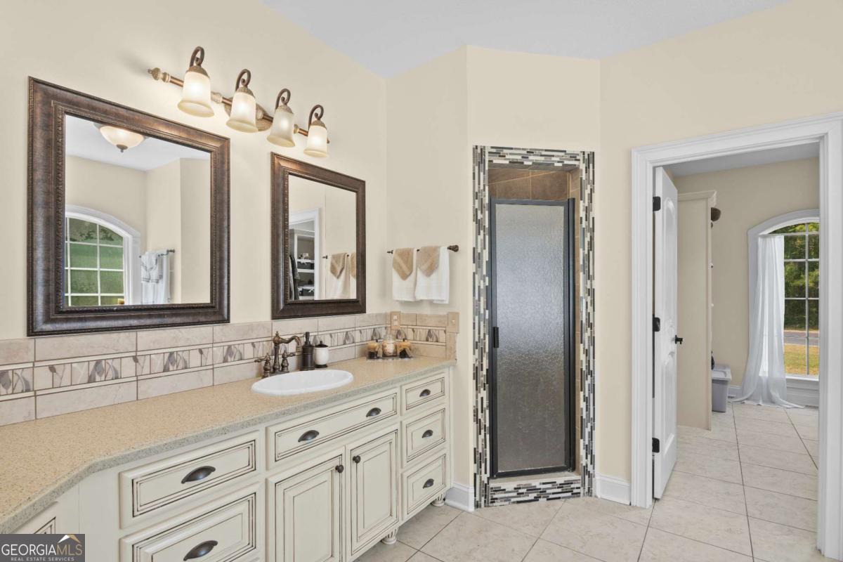 1198 Fiddlers Cove Ne Property Photo 28