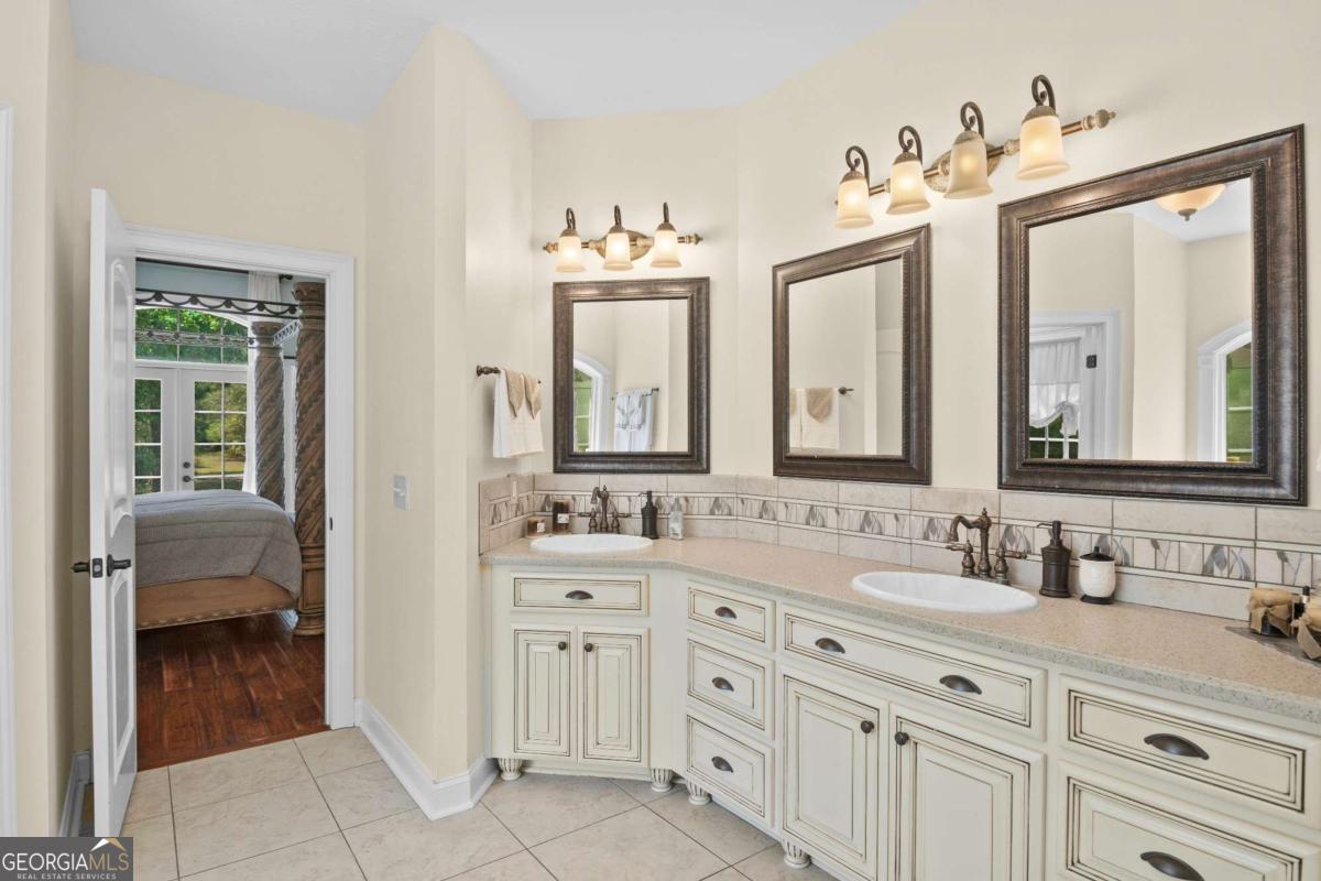 1198 Fiddlers Cove Ne Property Photo 29