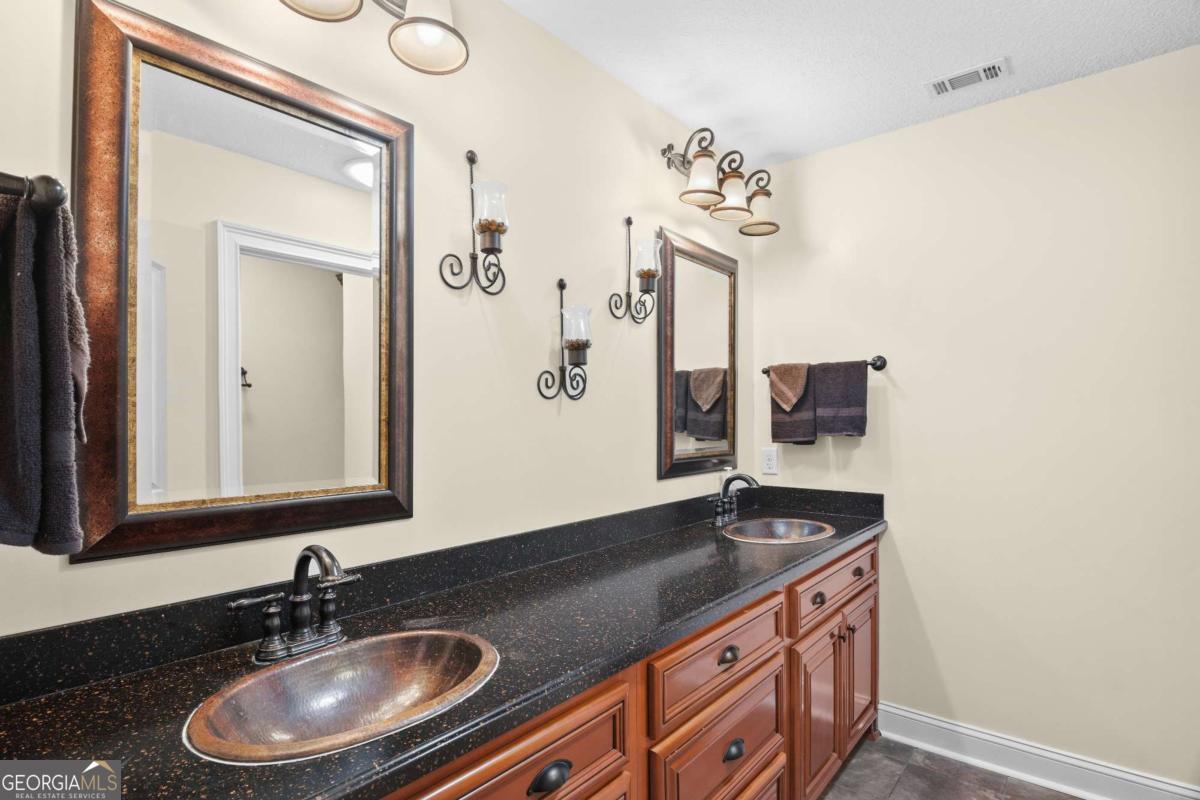 1198 Fiddlers Cove Ne Property Photo 37