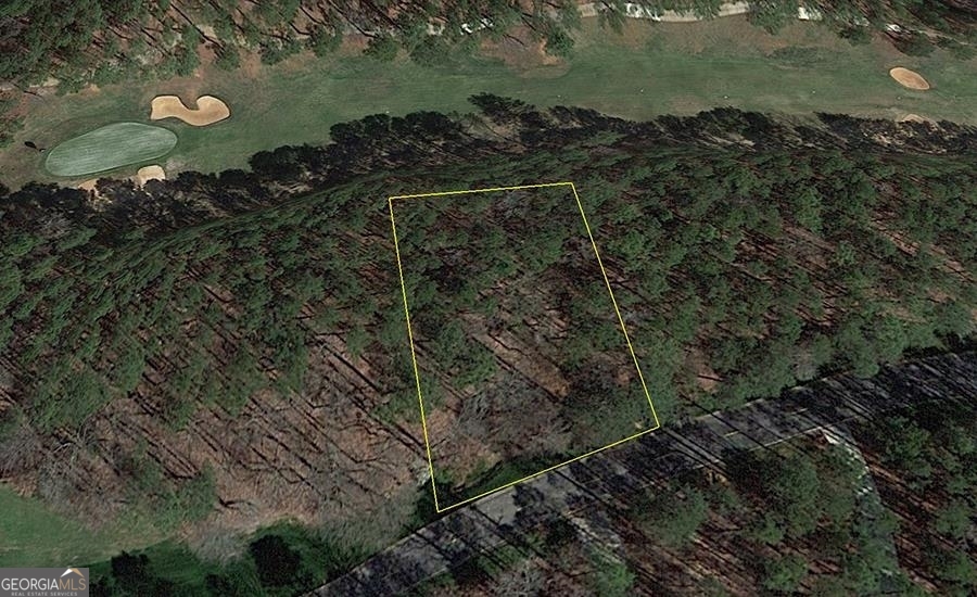 1580 Club Drive Property Photo 3