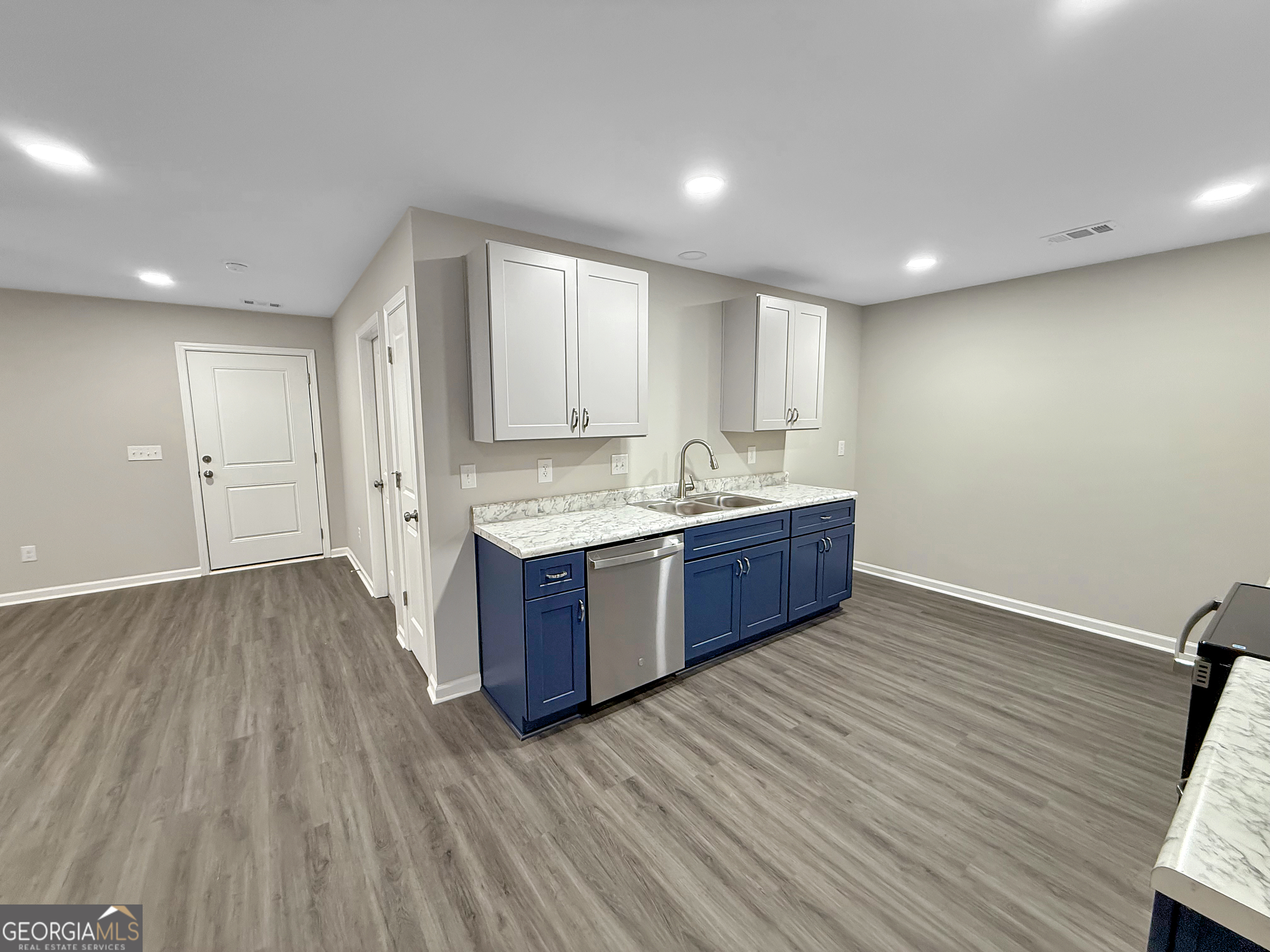 307 Airman Boulevard Property Photo 6