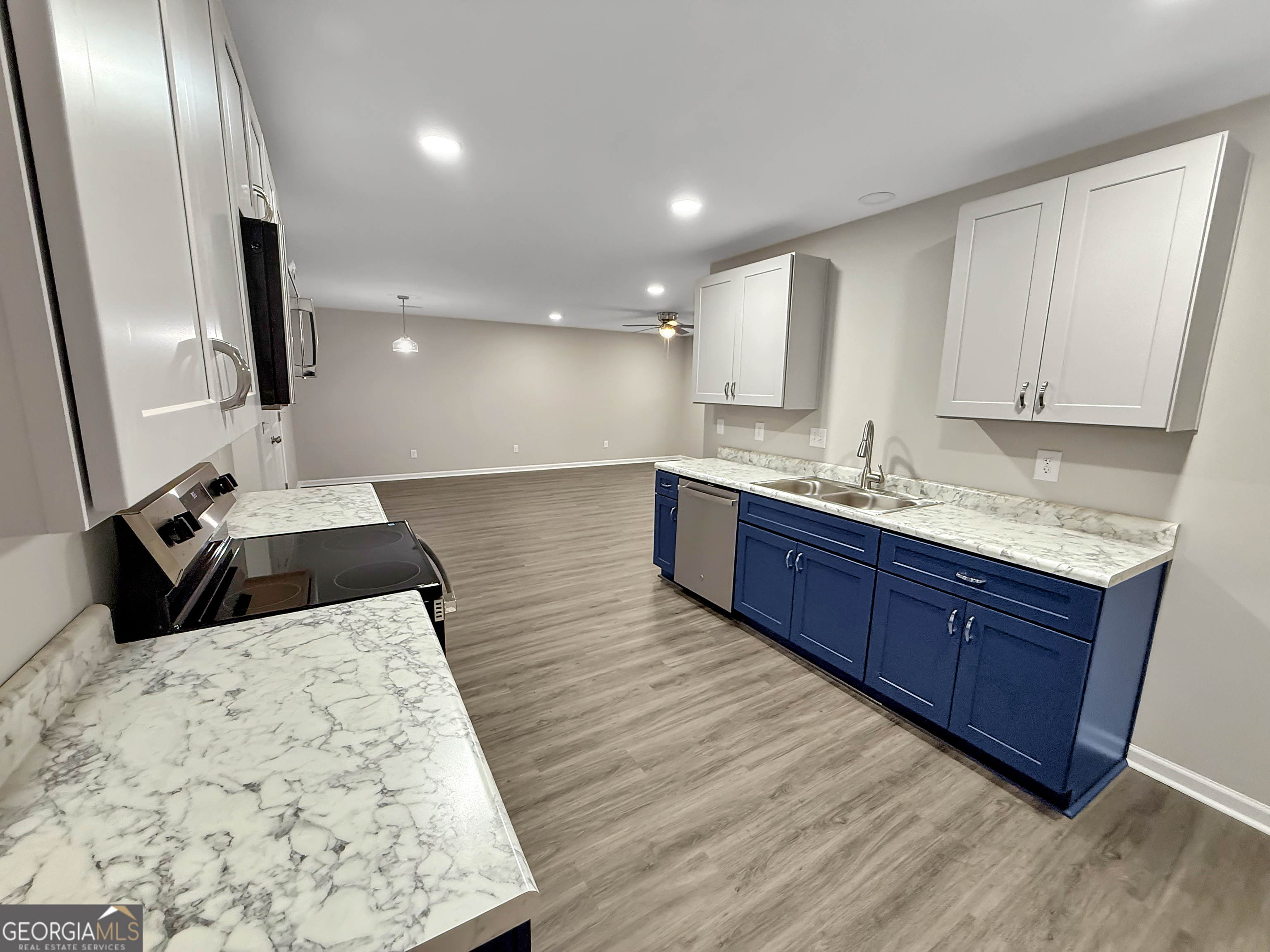307 Airman Boulevard Property Photo 8