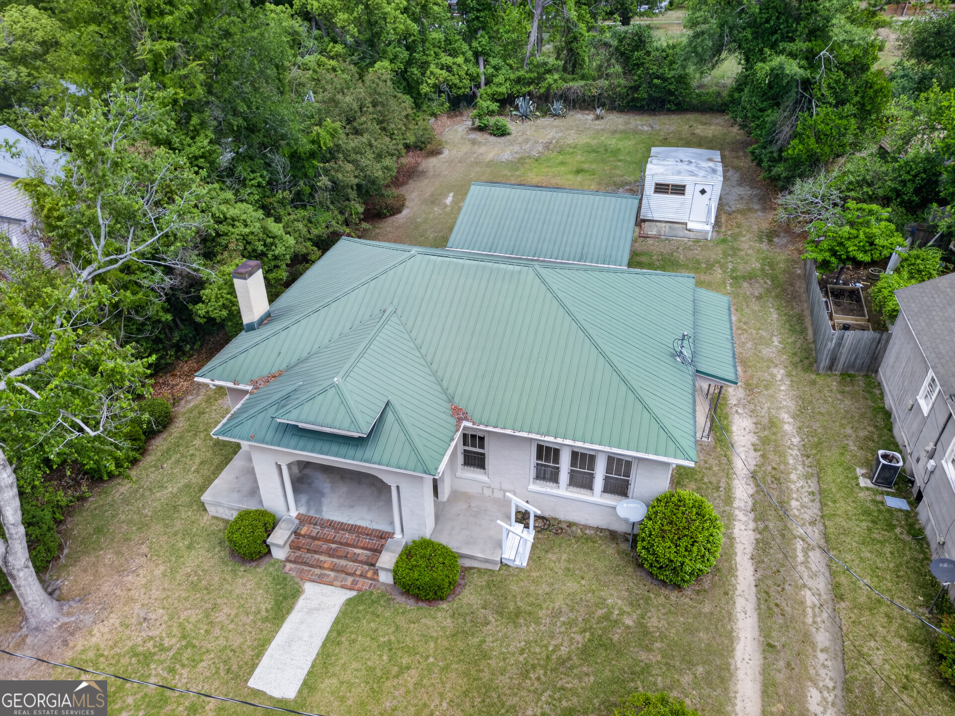 417 E Sellers Street Property Photo 1