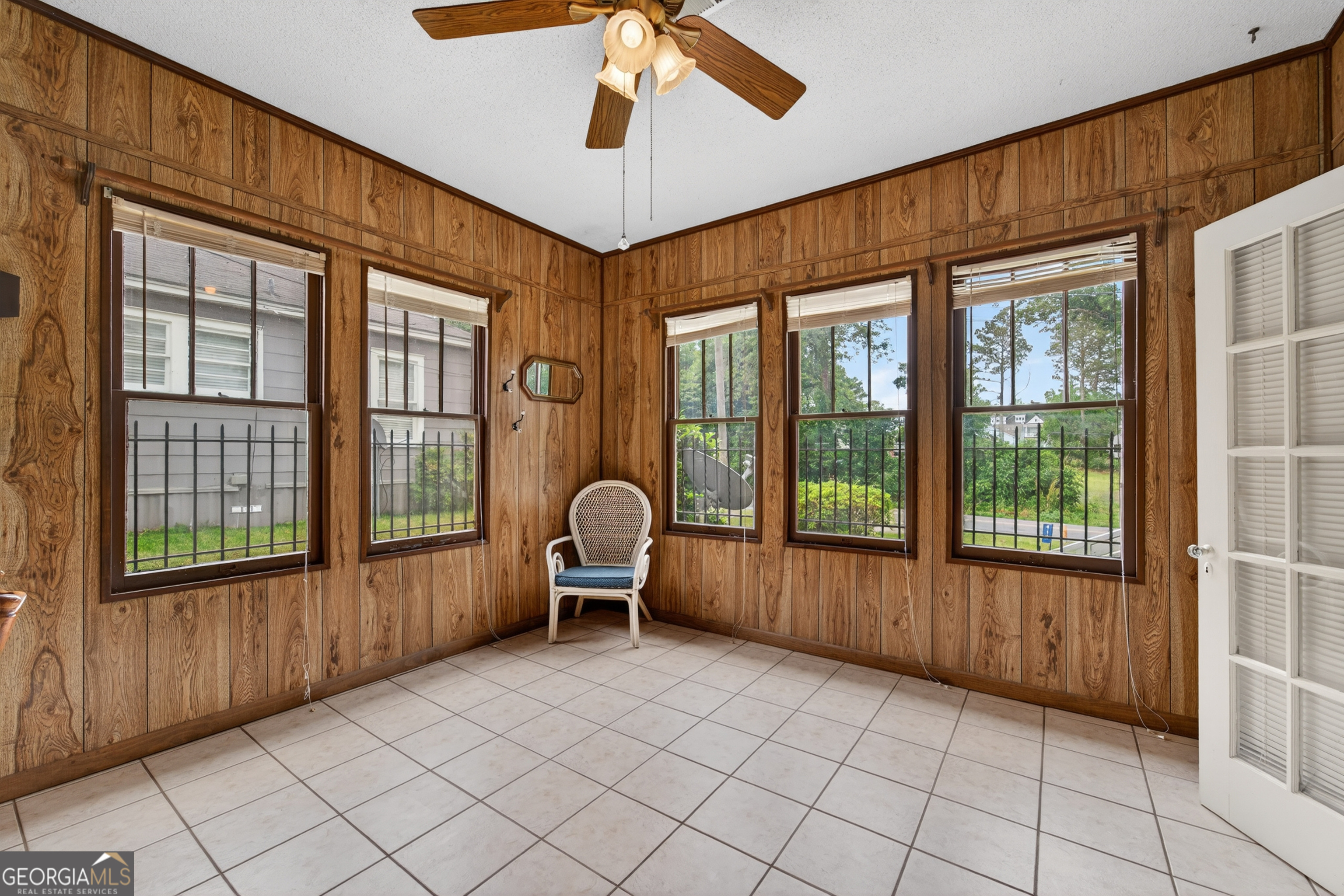 417 E Sellers Street Property Photo 10