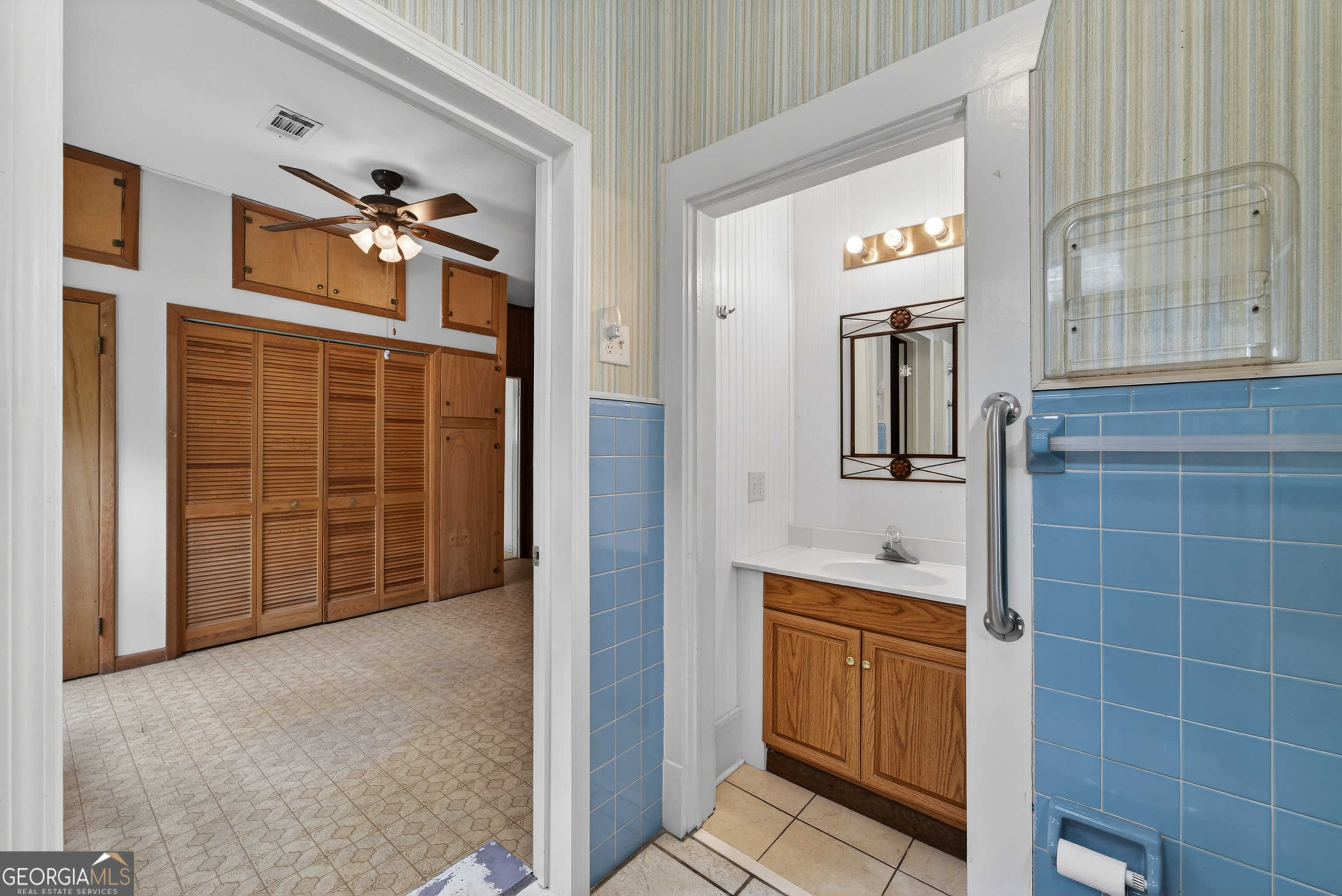417 E Sellers Street Property Photo 18