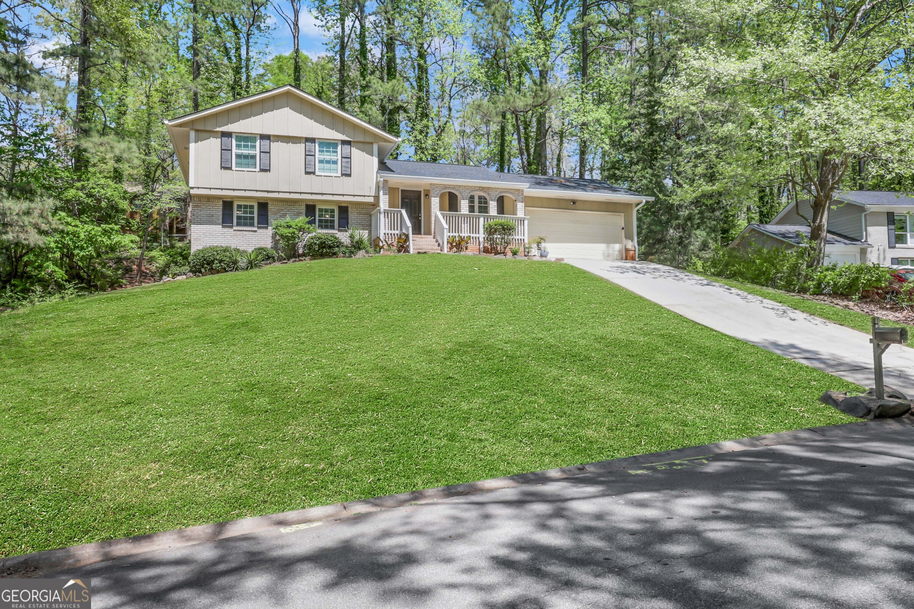 4329 Cedar Ridge Trail Property Photo 2