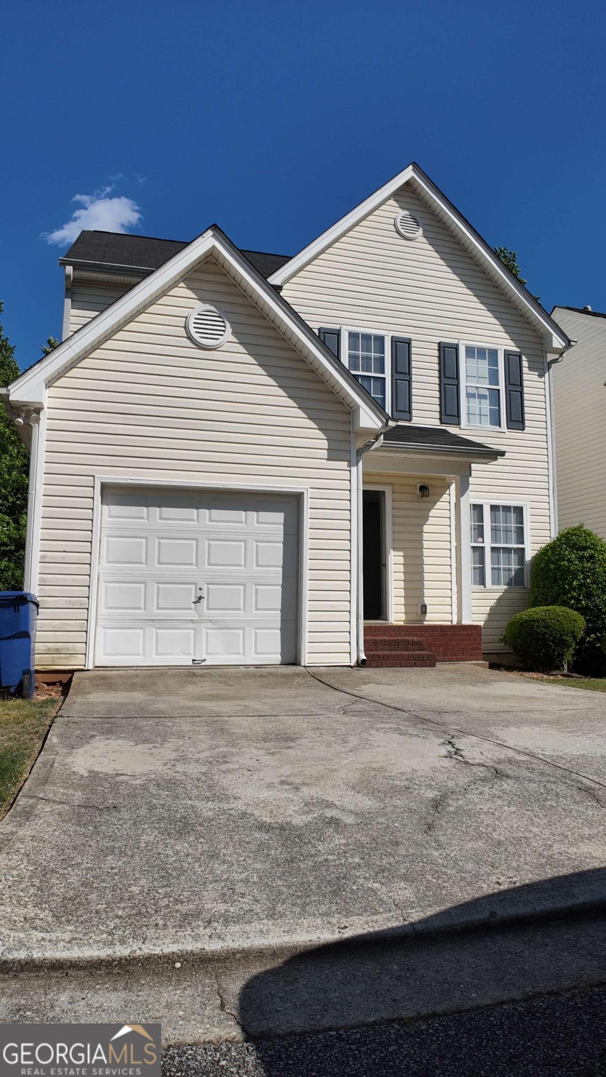 429 Village Bluff Drive Property Photo 2