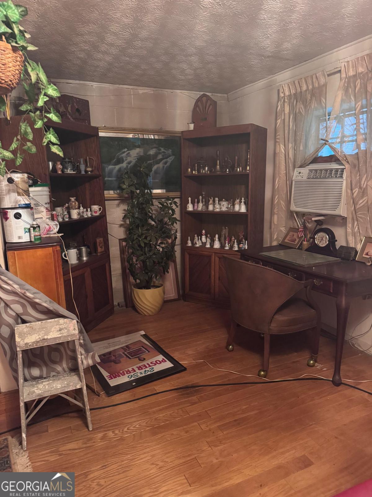 611 S Bead Street Property Photo 15