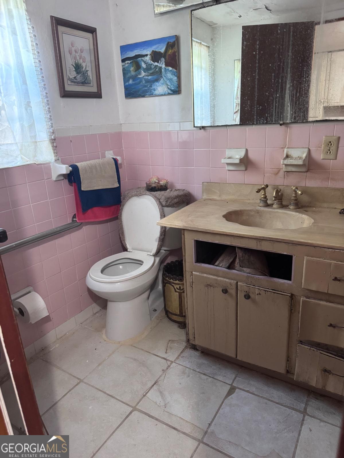 611 S Bead Street Property Photo 18