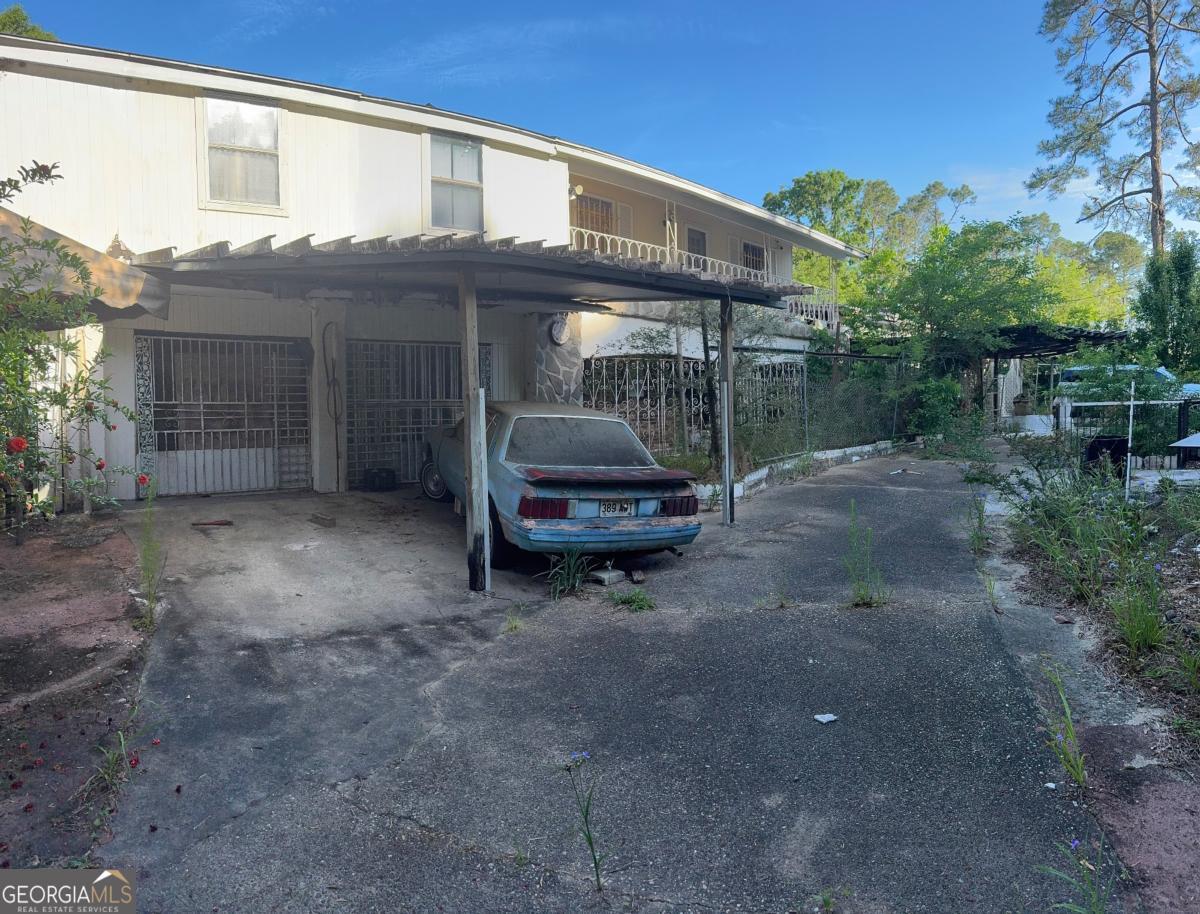 611 S Bead Street Property Photo 32