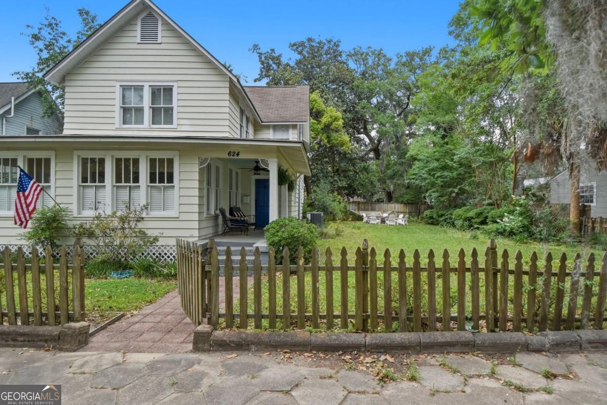 624 UNION Street Property Photo 1