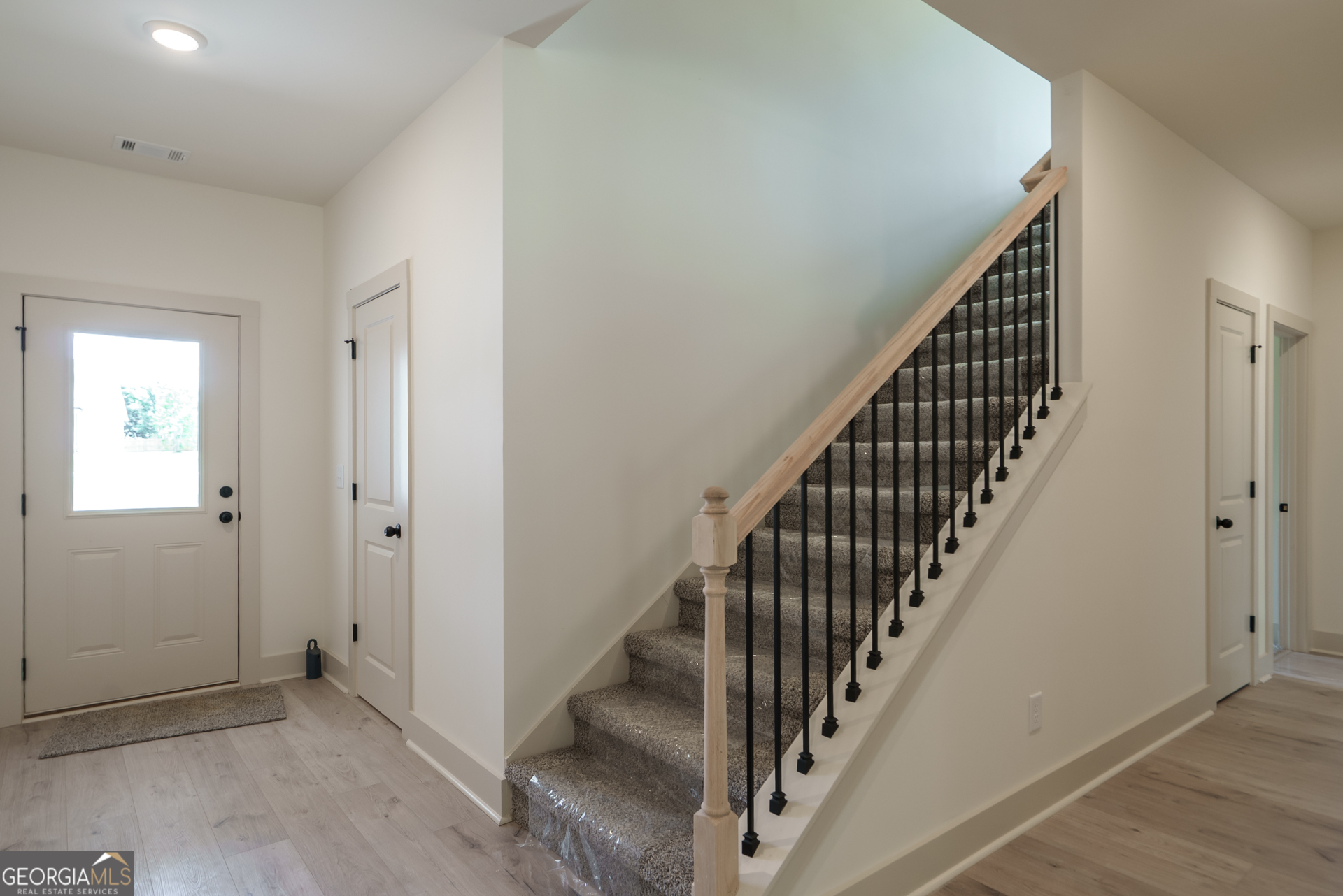 208 Squirrel Run Property Photo 7