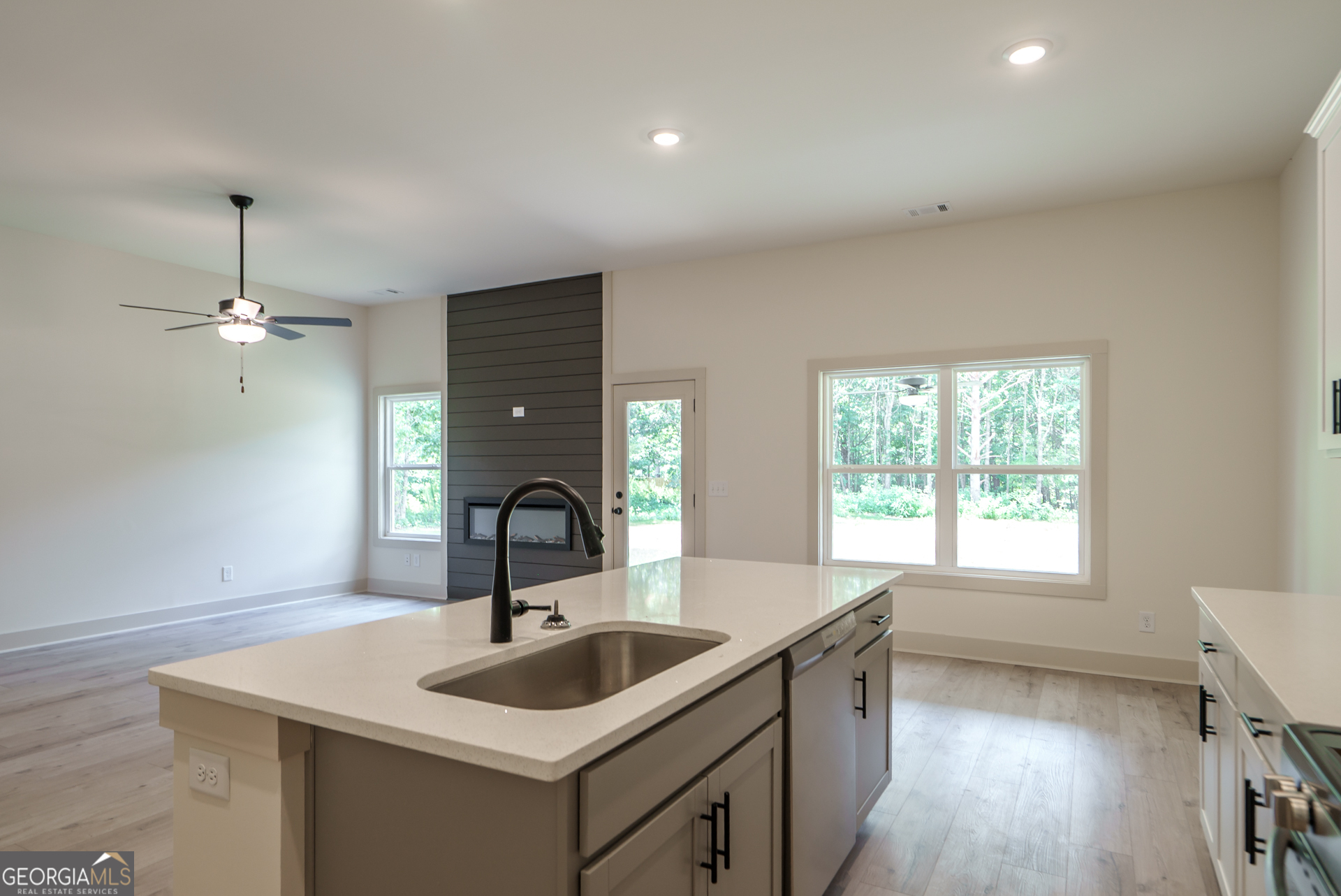 208 Squirrel Run Property Photo 12